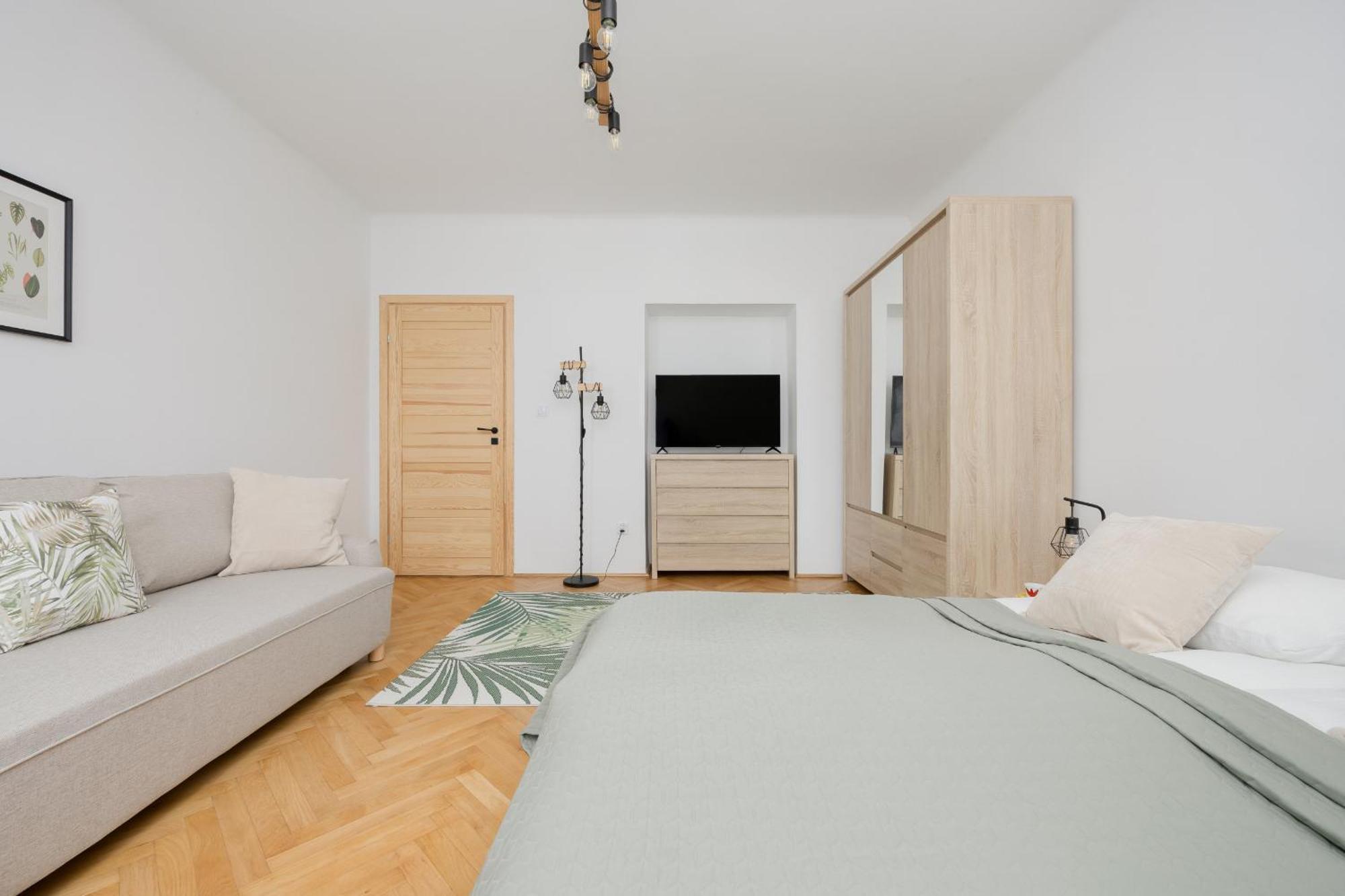Spacious Apartment For 6 People Near The Old Town By Noclegi Renters Warsaw Exterior photo